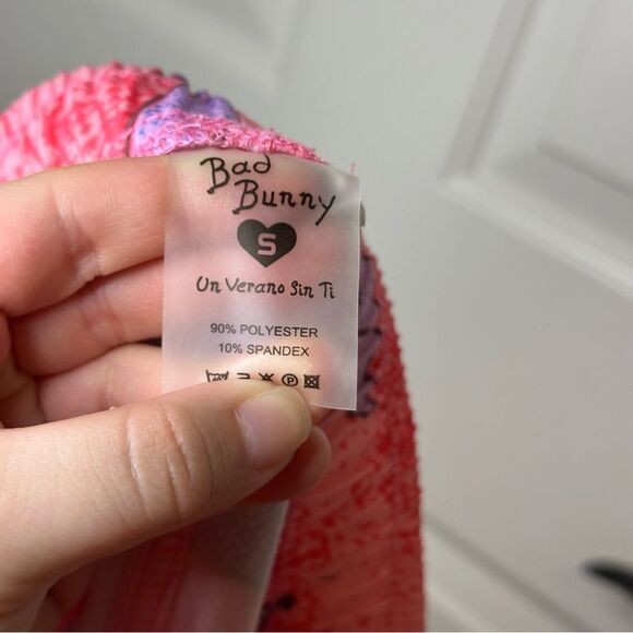 Bad Bunny Un Verano Sin Ti Pink Purple Dolphin Print Short Sz S Beach Lake Pool - Picture 7 of 7